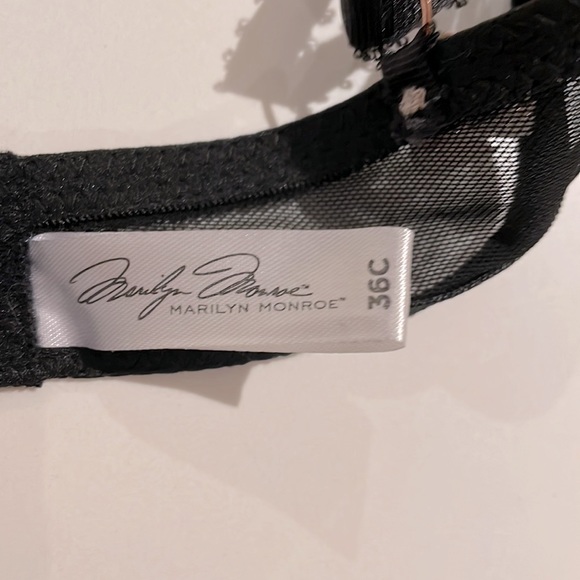(2/$30) 36C Marilyn Monroe black lace padded underwire bra with powder pink cups - Picture 6 of 9
